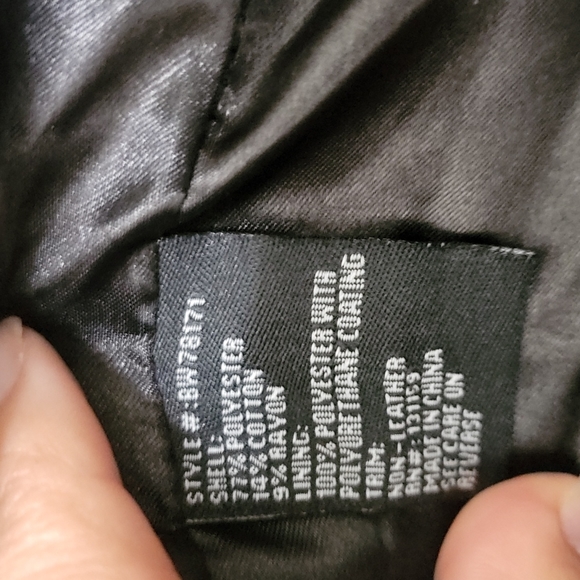 EUC BCX Women's Wool Coat Size XS Plaid Black and White - Picture 11 of 12